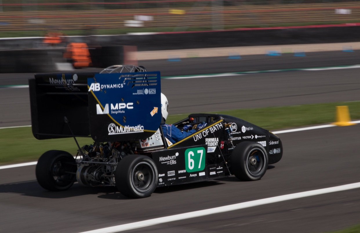 TBRe racing car